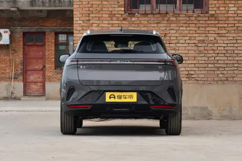 不止于 “好看好开”，30 万车主认可的领克 06 有哪些硬核实力底牌？