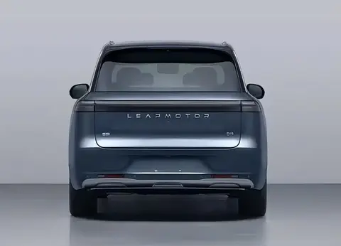 零跑D19来了，高压平台大战开打，家庭用户要重新选车了