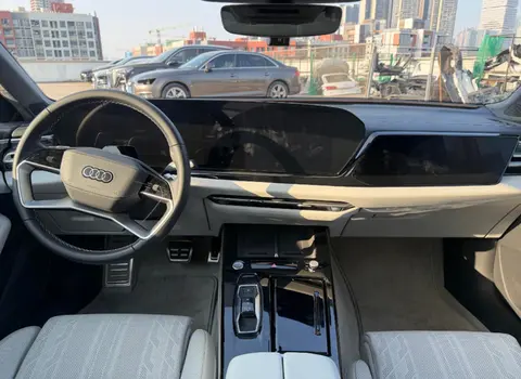 全新奥迪A6L首发！配双激光雷达，年轻人的梦中情车？